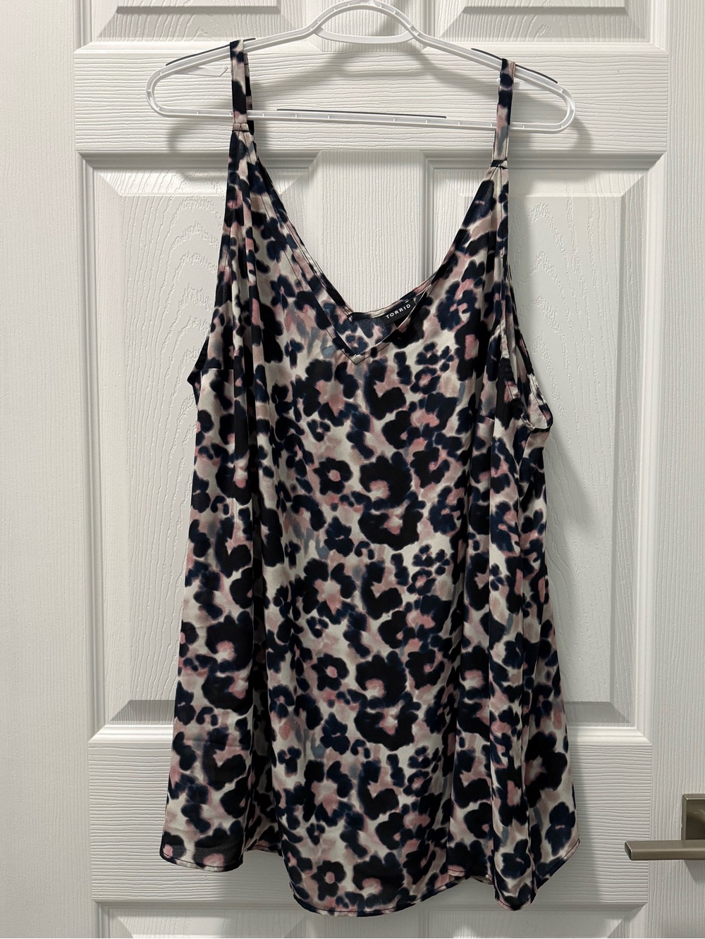 Torrid women’s plus size flowy tank top